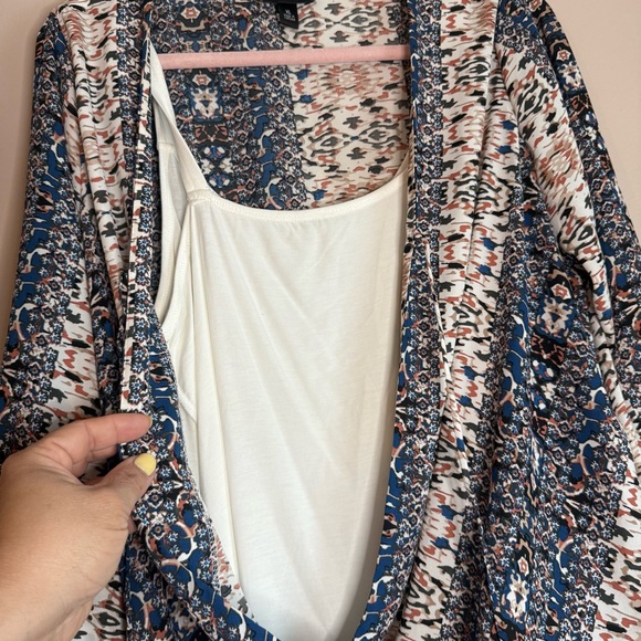 AB STUDIO Blue and White Women's Top - Picture 5 of 11